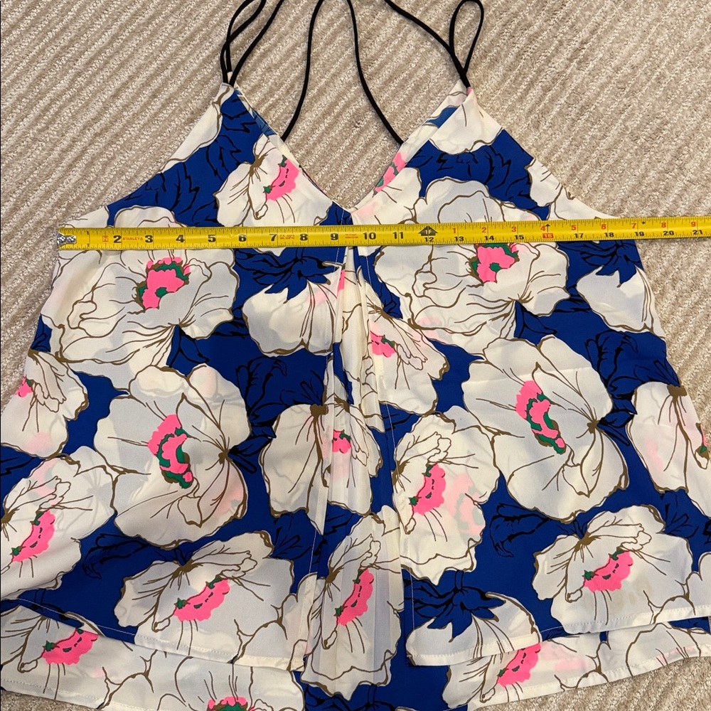Flower Patterned Swing Top - Picture 6 of 6